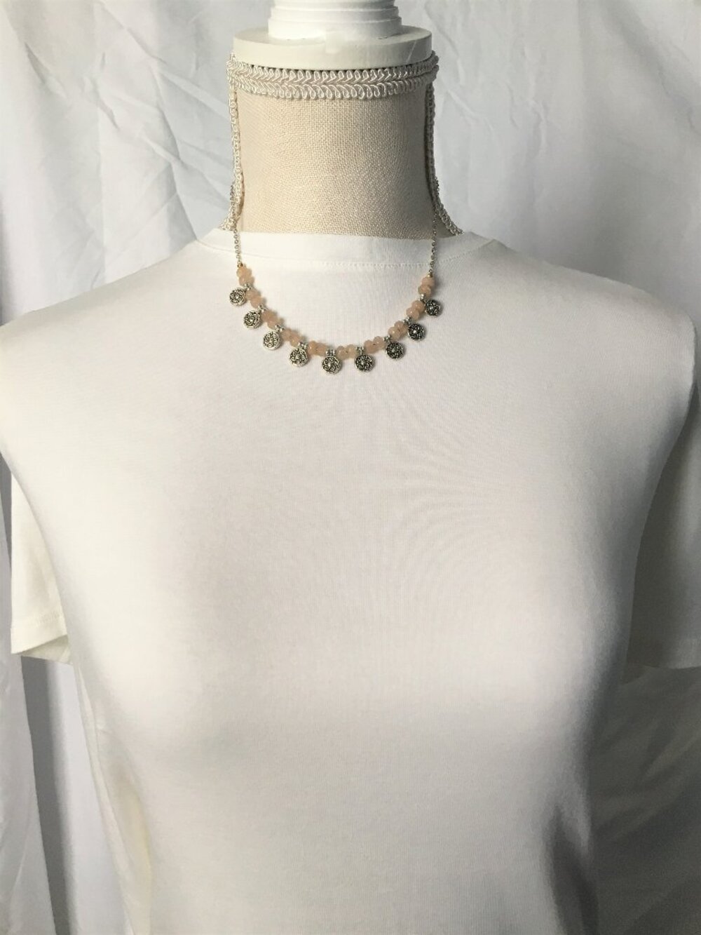 Rose quartz and silver dangle necklace